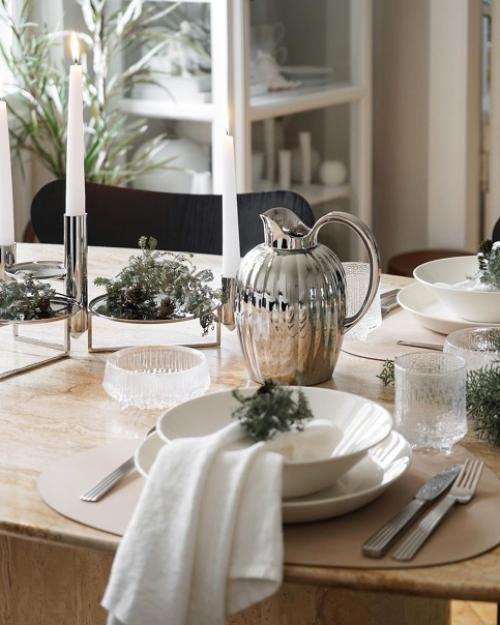 Хром и серебро - один из самых красивых и популярных трендов 2024 года в мире дизайна интерьеров и моды. 03