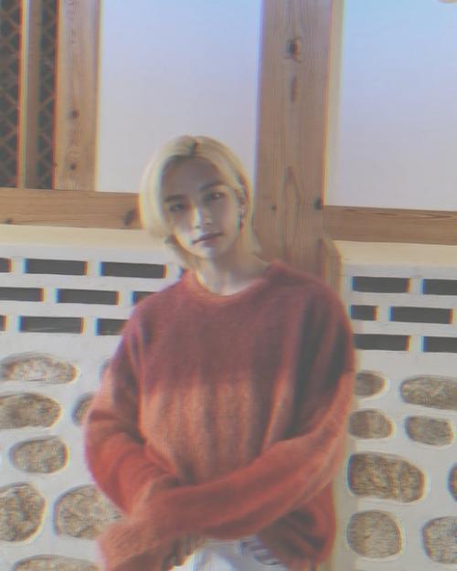 Mini!  au, в котором хёнджин влюблён в девушку, но та уже четвёртый год в отношениях с минхо. 01