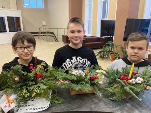 19 января в торбеевском районном доме культуры прошел мастер - класс по изготовлению рождественского украшения. 01