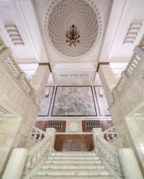 МГУ - самая высокая, самая технически оснащённая, самая населенная и самая дорогостоящая высотка из всех сталинских высотных зданий. 06