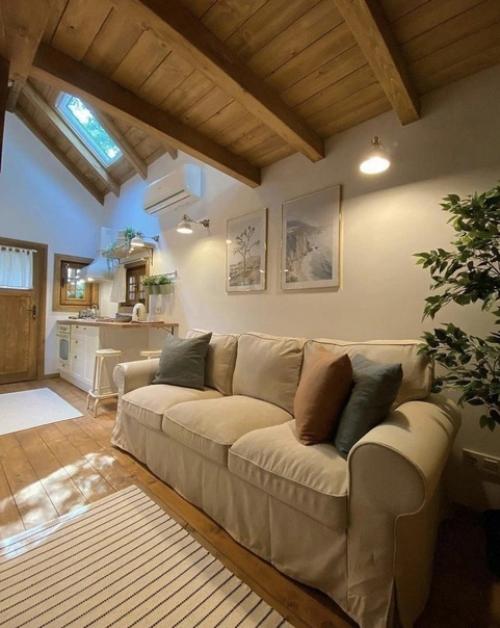 Небольшой, деревянный дом. 01