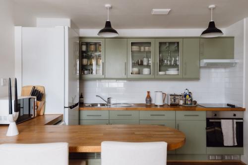 Мини - лофт площадью 45 м 2 рядом с набережной реки Темзы в Лондоне. 01