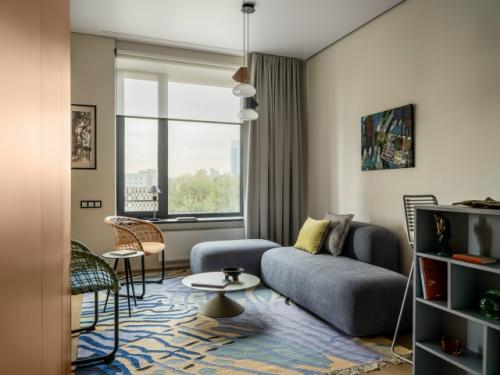 Интерьер студии 37 м 2 в ЖК новоданиловская 8 в Москве. 02