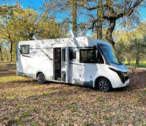 Итальянская фирма Mobilvetta начала свою работу в 1961 году как производитель мебели.