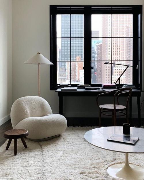 Кресла в интерьере дома или квартиры из года в год были стандартным предметом. 03