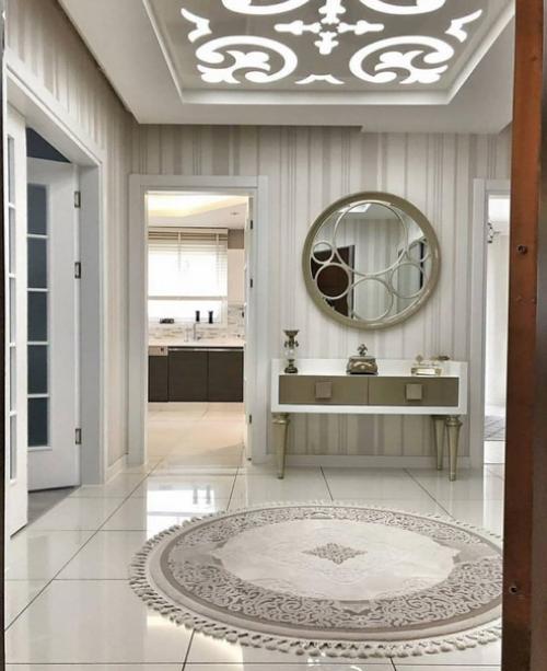 Коридор - это одна из самых важных зон в вашем доме, ведь именно через нее проходят все жильцы и гости. 08