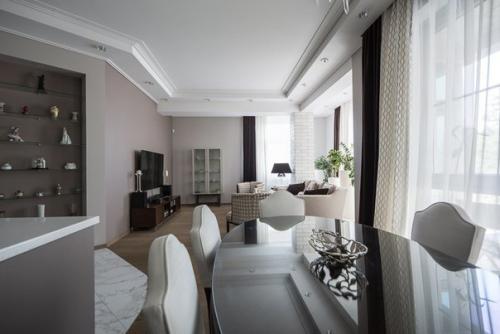 Просторная квартира с большими окнами на петроградской стороне ч. 1. 04