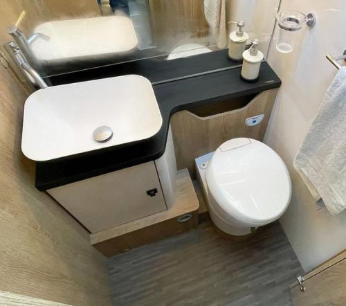 Итальянская фирма Mobilvetta начала свою работу в 1961 году как производитель мебели. 08