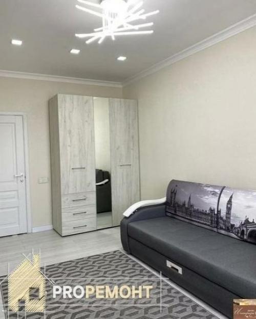 Результат ремонта. Интерьер в светлых тонах выполнен. 03