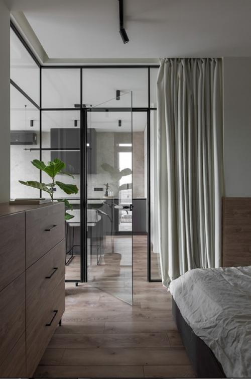 Этот проект создан для молодого человека, который работает из дома, любит готовить и не любит лишних деталей в интерьере (55 кв. 05