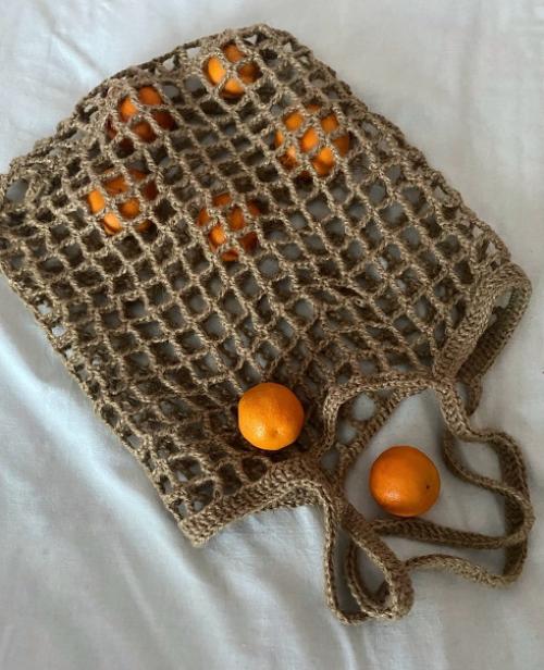 Пока была на родине, навязала вот такие замечательные вещи из джута: 03