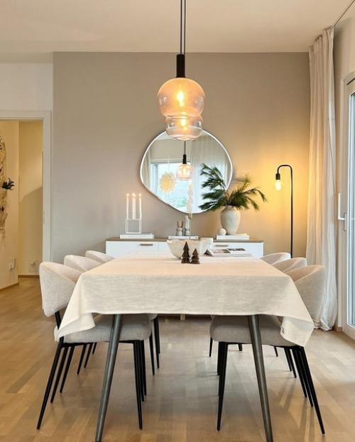 Чудесный зимний дом с интерьером в бежевых оттенках и шикарным видом из окон. 03