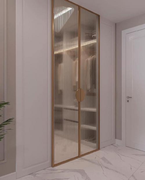 Прихожая в бежевом цвете. 05