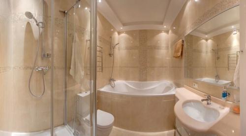 Лайфхакиремонта@Delaemnesrazu. Как обновить силиконовые швы в ванной комнате.