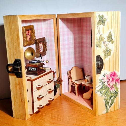 Вот такой домик для малюсенького мишки я сейчас делаю для одного очень хорошего человека. 01