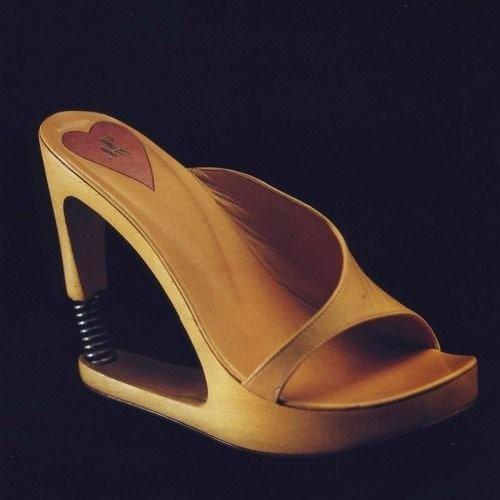 Андре Перуджа - мастер, который превратил туфли в маленькие скульптуры. 04