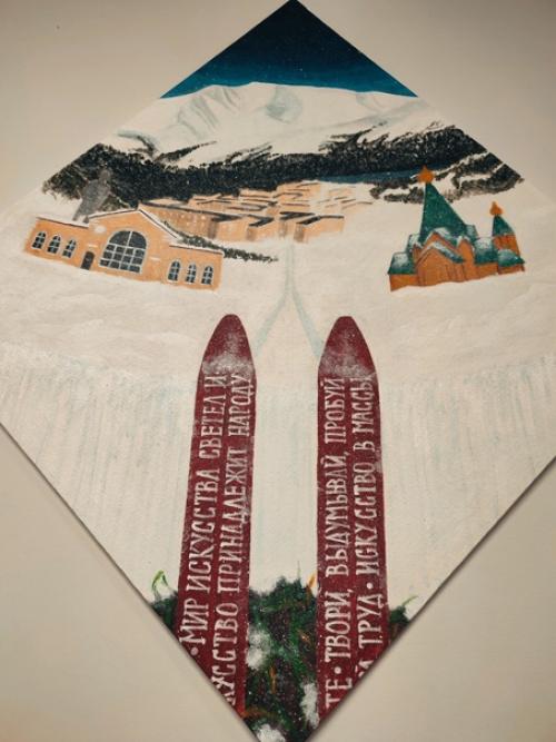 В Апатитах появилась первая ледяная галерея современного искусства. 04