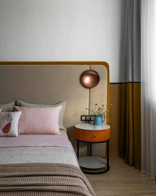 Микс фактур и сочных красок в двухкомнатной квартире. 06