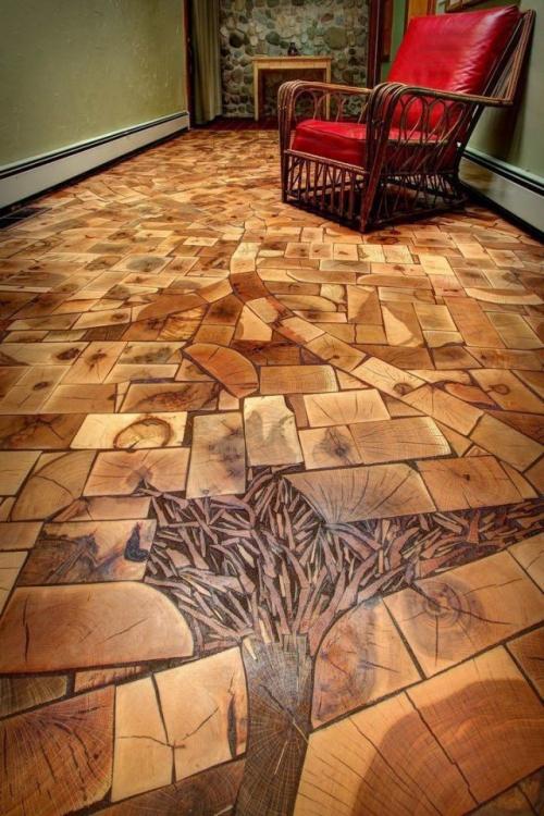 Каждый элемент такого пола уникален: разная текстура, оттенки, направление волокон. 01