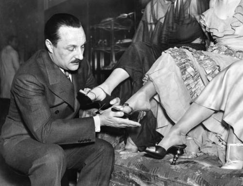 Андре Перуджа - мастер, который превратил туфли в маленькие скульптуры.
