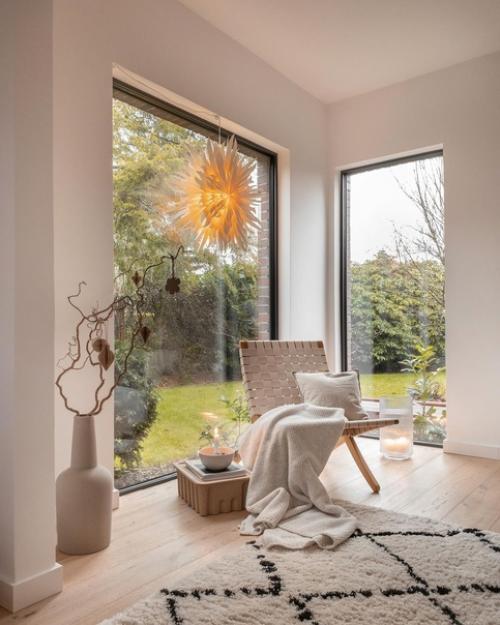 Теплый скандинавский дом в бежевых оттенках с деревянной мебелью. 06