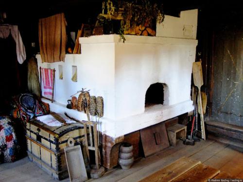 Мне от мамы домик в деревне остался. 01