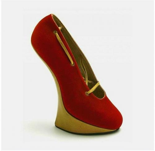 Андре Перуджа - мастер, который превратил туфли в маленькие скульптуры. 03