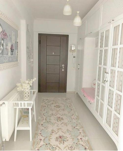 Коридор - это одна из самых важных зон в вашем доме, ведь именно через нее проходят все жильцы и гости. 05