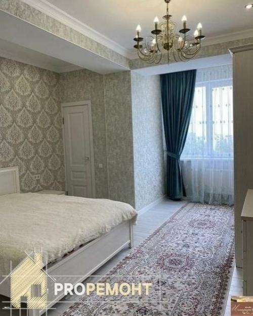 Результат ремонта. Интерьер в светлых тонах выполнен. 06