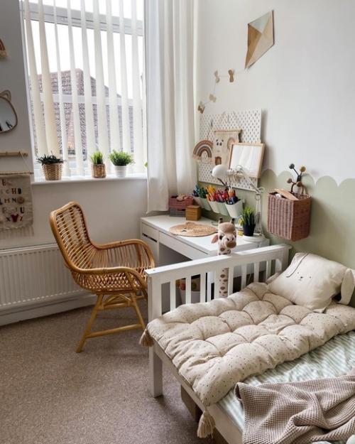 Зеленый цвет в сочетании с деталями теплых оттенков и деревом - одно из самых свежих и красивых сочетаний в современном дизайне интерьера. 05