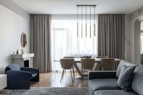 Реализованный интерьер современной функциональной квартиры, площадью 145 кв. 01