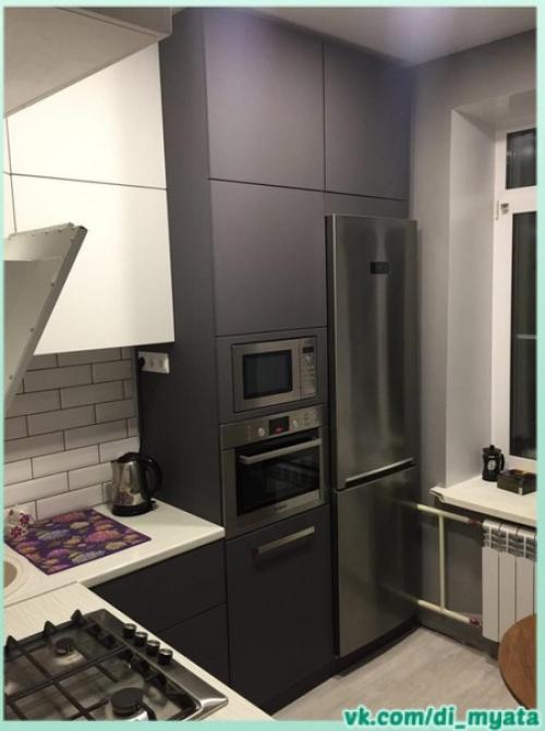 Современная кухня. В тёмных оттенках. 01