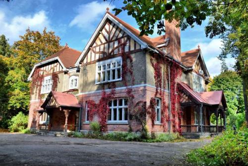 Домик из сказки - дача великого князя бориса Владимировича. 02