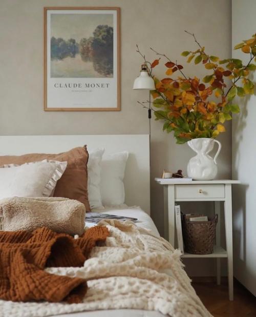 Добро пожаловать в уютный дом Карин, в котором вас ждет красивое сочетание натуральных приглушенных цветов с деревянными элементами декора. 08