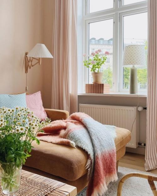 Интересные фактуры и пастельные тона: интерьер арт-директора и консультанта по интерьеру, живущей в Стокгольме. 06