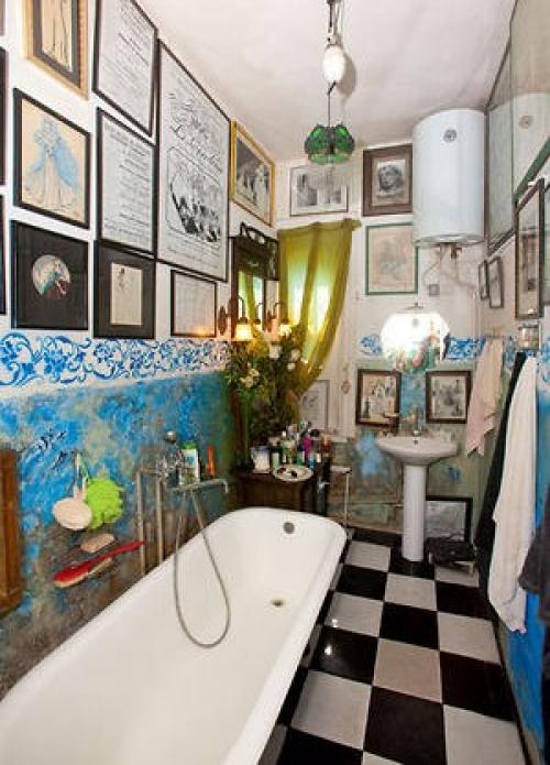 Популярный модный критик Александр Васильев десятки лет поддерживает интерес телезрителей к истории моды и радует своими яркими образами. 07