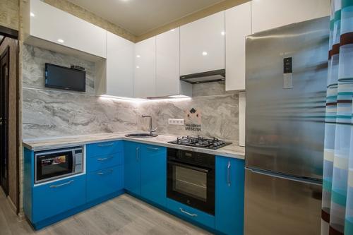 Голубой цвет вызывает чувство расслабления, покоя, тишины, величия и экспансивности. 09