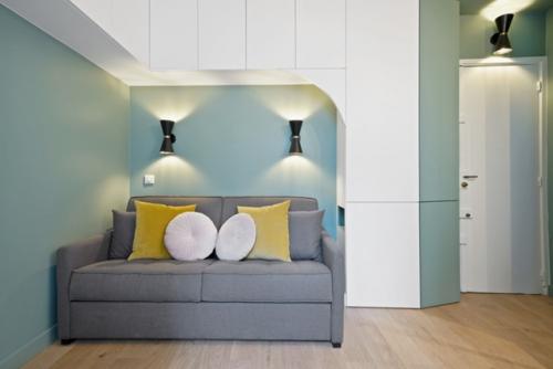 Интерьер маленькой квартиры - студии всего 15 м 2 в Париже. 02