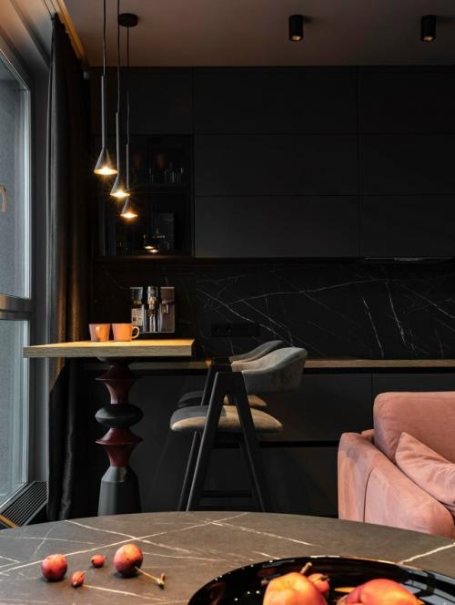 Темно-серый и марсала: смелая квартира в Минске. 03