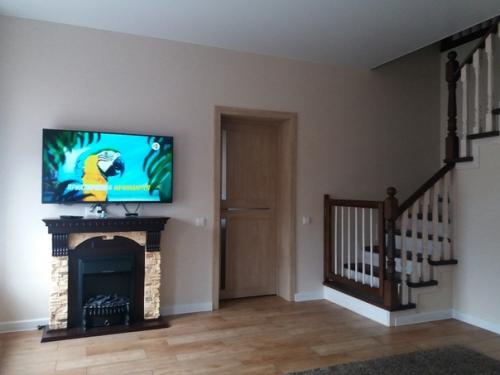 Наш дом мы продолжаем обустраивать его гостинная с кухней. 05