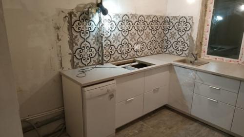 Сделали сами ремонт в кухне. 04