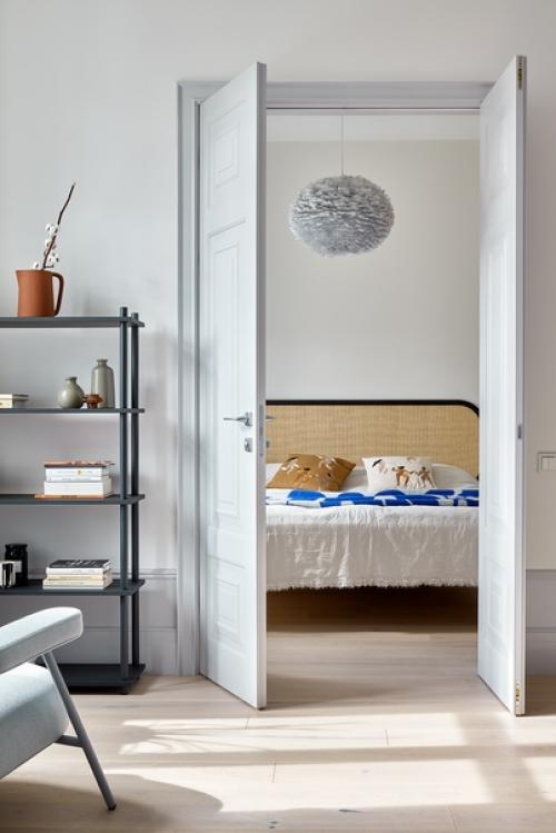 Архитектор Мария катарьян спроектировала стильный и функциональный интерьер, сохранив дух старой московской квартиры. 03