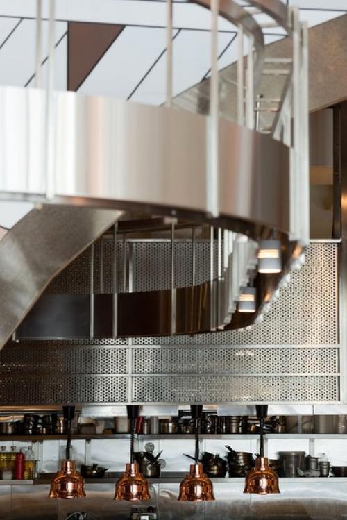 Элегантная ретроэстетика бистро в центре Москвы. 07