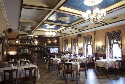 Ресторан с атмосферой викторианской Англии. 01