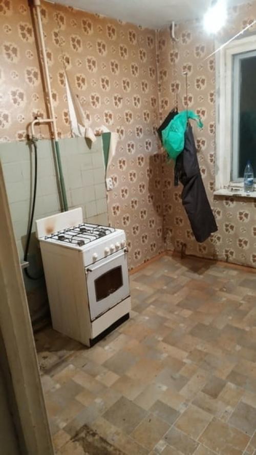 Сделали сами ремонт в кухне. 01