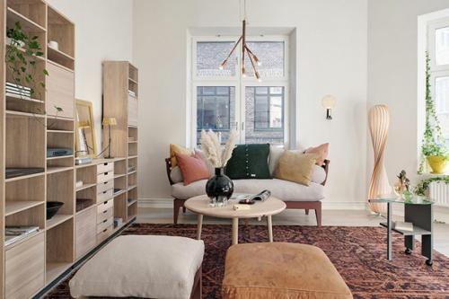 Двухкомнатная Угловая квартира в Гётеборге с тремя большими окнами в основном открытом помещении гостиной - кухни. 04