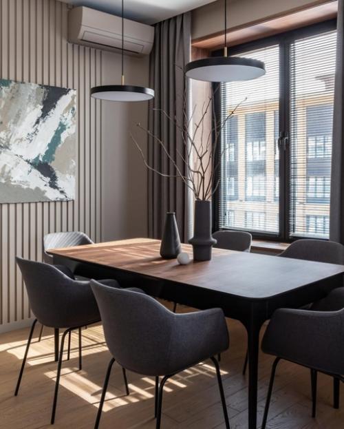 Реализованный интерьер квартиры в спокойных оттенках. 01