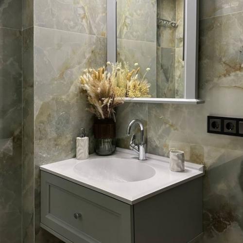 Заходите в ванную, а перед вами картинка из Pinterest. 01