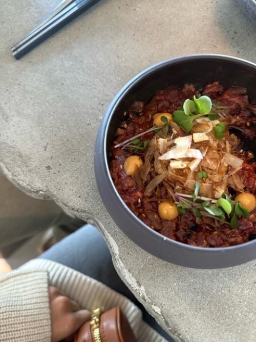 Про еду.  На этом коворкинге мы новое заведение распробовали. 02