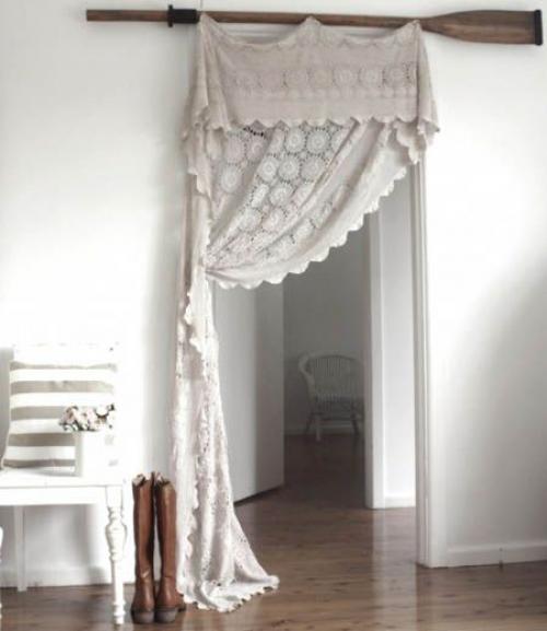 Шторы на внутренних дверях. 07